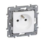 Zásuvka NIL 2P+T 16A/250V biela
